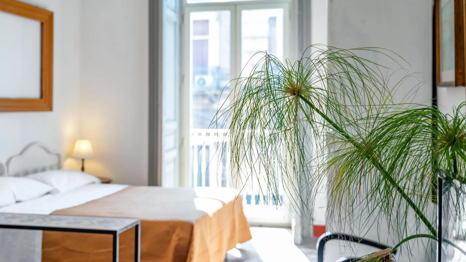 Elegant Apt Steps From Castello Ursino In Catane Appartement